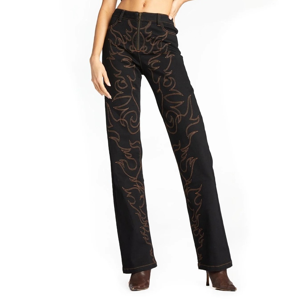 I am Gia arielle pant